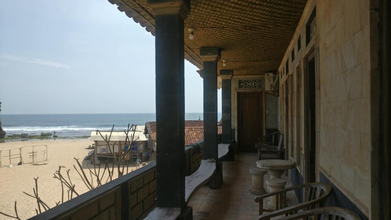 Hotel Kampoeng Drini Brono Exterior photo